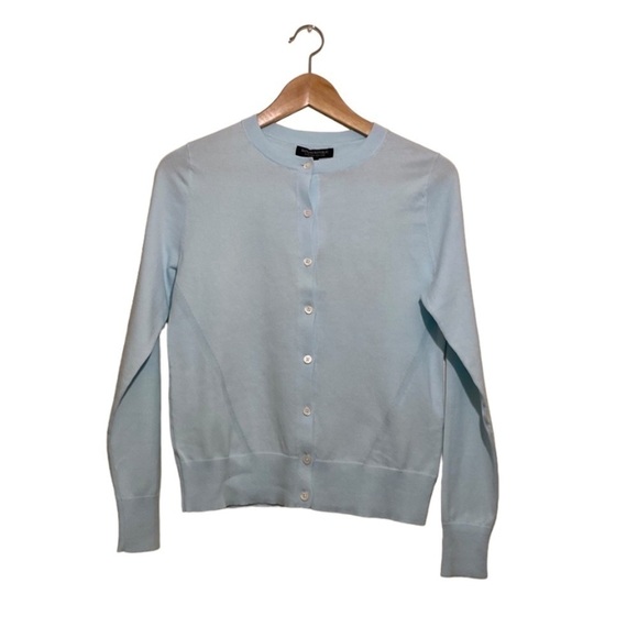Banana Republic Stretch Cotton light blue button down cardigan. Size Xs. NEW. - Picture 1 of 10